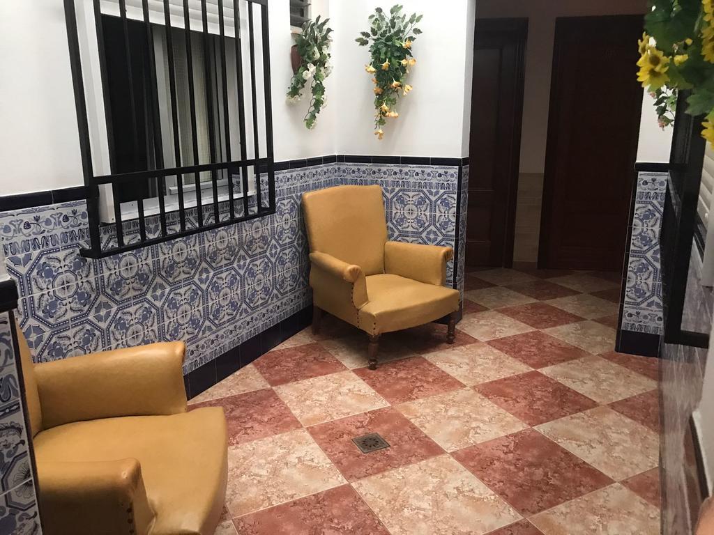 Hostal Bar San Pedro Mairena De Alcor Exterior photo